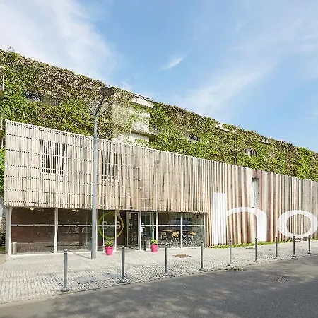 Centre Grand Palais Hotel