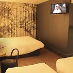 Centre Grand Palais Hotel 3*