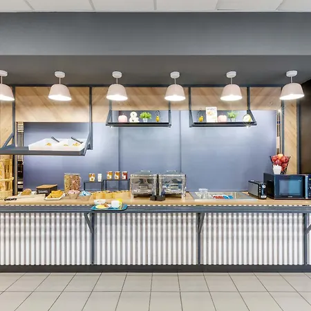 Centre Grand Palais Hotel