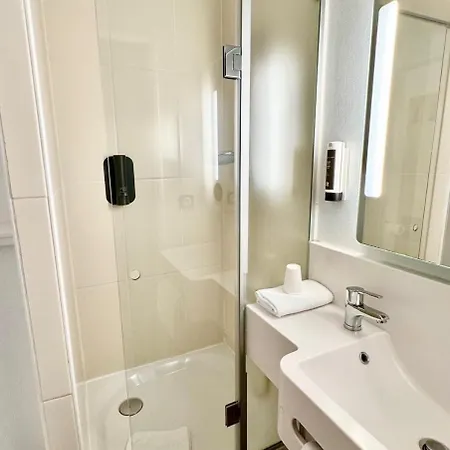 B&B Hotel Lille Centre Grand Palais Hotel 3*