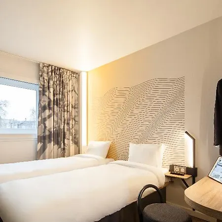 Hotel Centre Grand Palais 3*