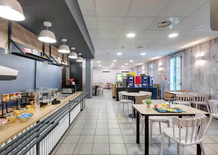 호텔 Centre Grand Palais 3*