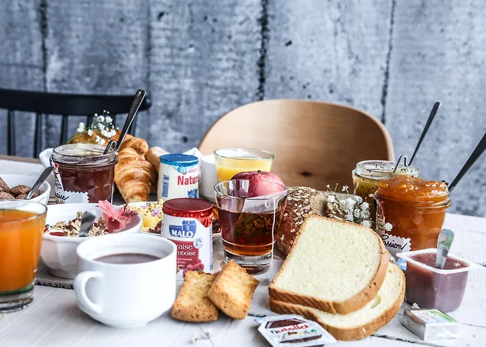 Centre Grand Palais 酒店 3*