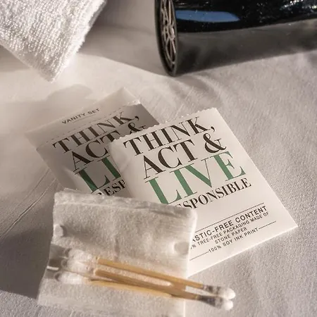 Centre Grand Palais Otel