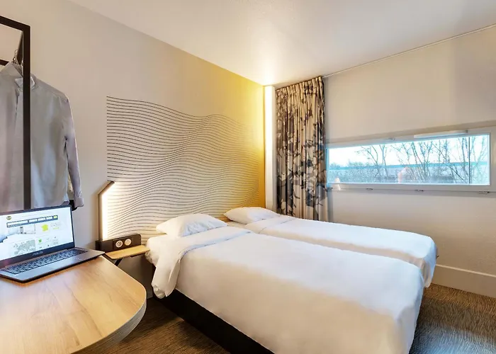 B&B Hotel Lille Centre Grand Palais Hotel 3*