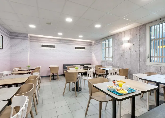 B&B Hotel Lille Centre Grand Palais Hotel 3*